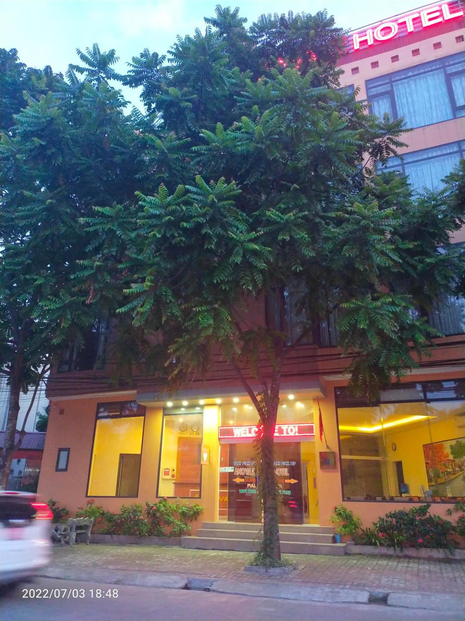 Anova 2 Hotel Hanoi Bagian luar foto
